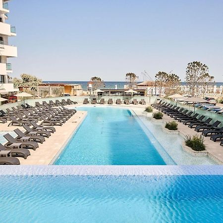 Sea La Vie Apt 240 In Infinity Beach Resort - Parking Mamaia Kültér fotó